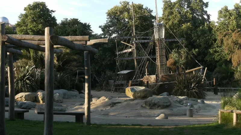 Top 10 Largest Playgrounds Worldwide!