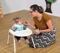 Angeles Feeding Chair