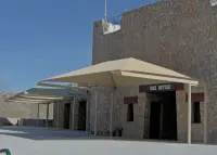 Cantilever Shade Shelter